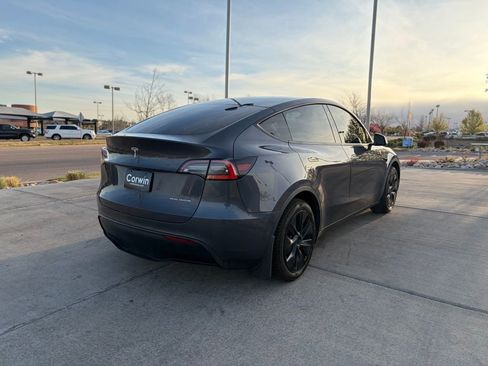 Used 2021 Tesla Model Y Long Range image 7