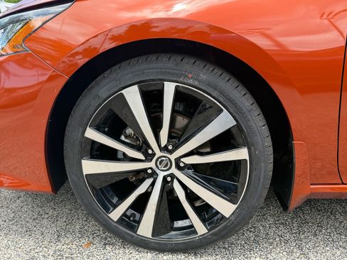 Certified 2022 Nissan Altima 2.5 SR FWD image 12