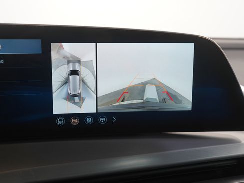 Used 2026 Cadillac Vistiq Luxury image 29