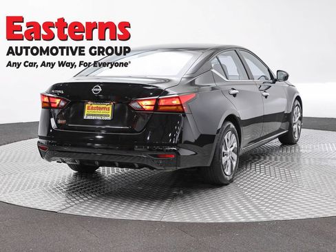 Used 2024 Nissan Altima 2.5 S FWD image 5