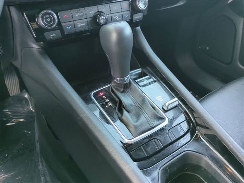 Certified 2024 Jeep Compass Limited w/ Sun and Sound Group image 33