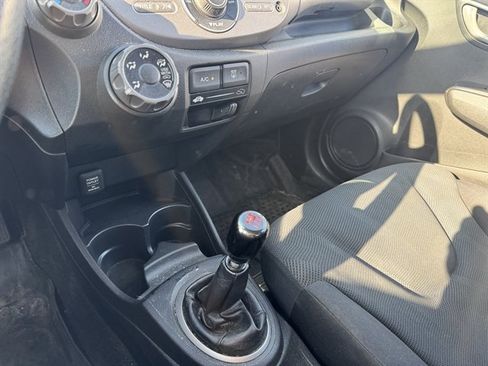 Used 2011 Honda Fit Sport image 12