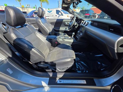 Used 2020 Ford Mustang Premium image 12