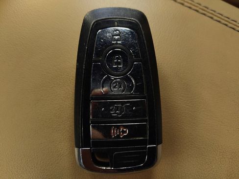 Used 2020 Lincoln Corsair Reserve FWD image 32
