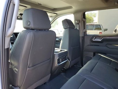 New 2026 GMC Sierra 1500 SLT image 12