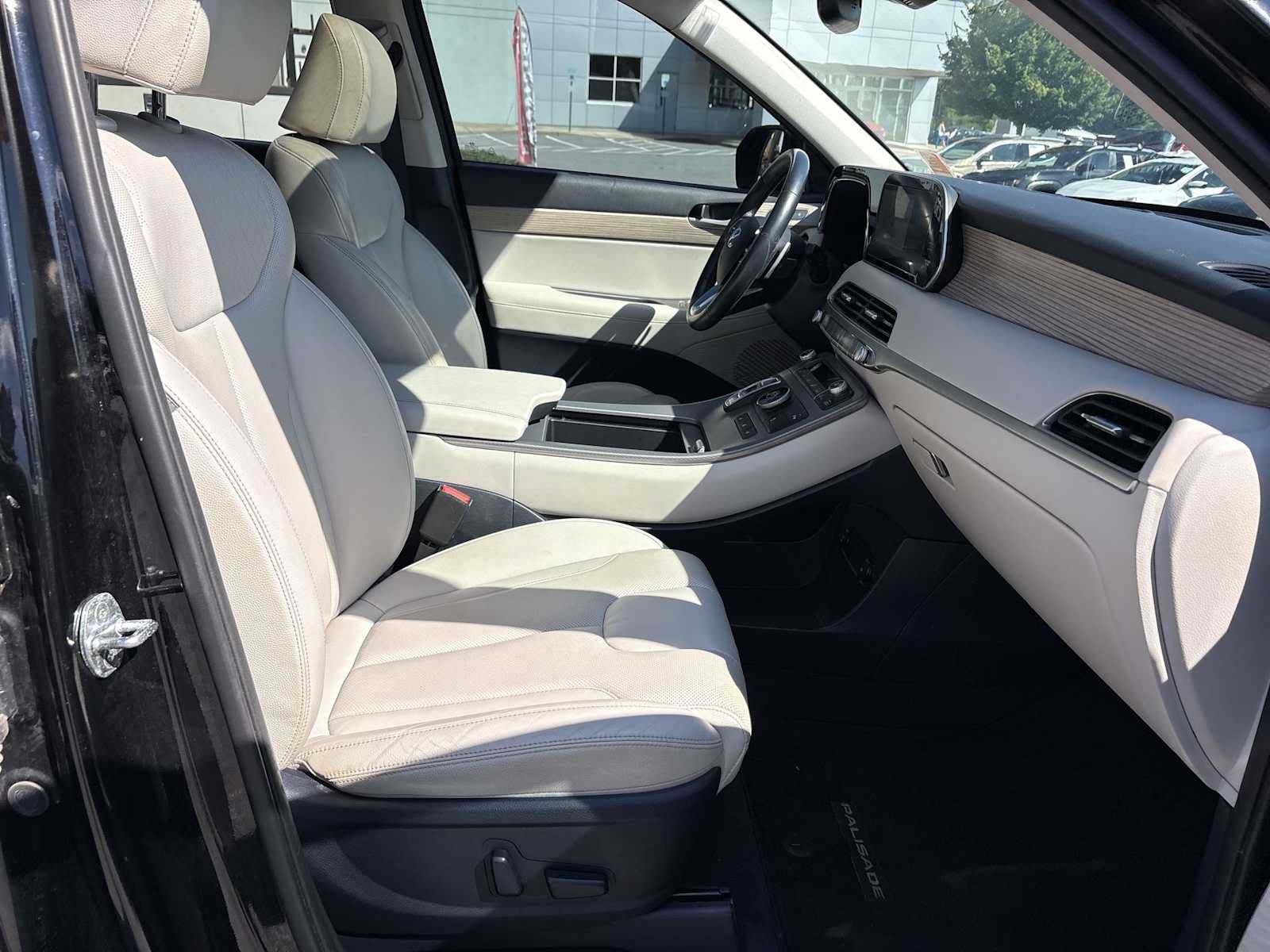 Used 2022 Hyundai Palisade SEL w/ 8P Bench Seat Package FWD image 28