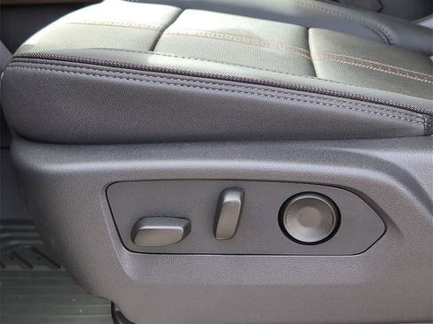 New 2026 Chevrolet Silverado 1500 High Country w/ LPO, Dark Essentials Package image 10