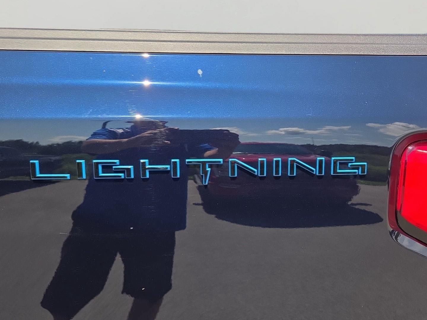 New 2025 Ford F150 Lightning Flash AWD/4WD image 23