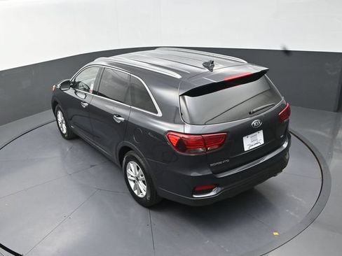 Used 2019 Kia Sorento AWD w/ LX Convenience Package image 16