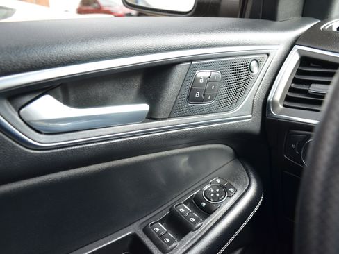 Used 2022 Ford Edge ST w/ Equipment Group 401A image 10