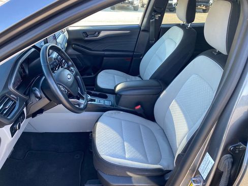Used 2023 Ford Escape Active image 11