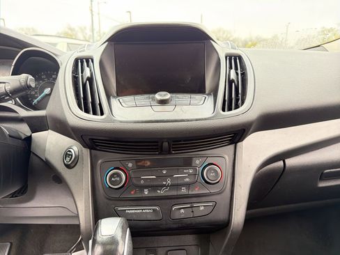 Used 2019 Ford Escape SEL image 28