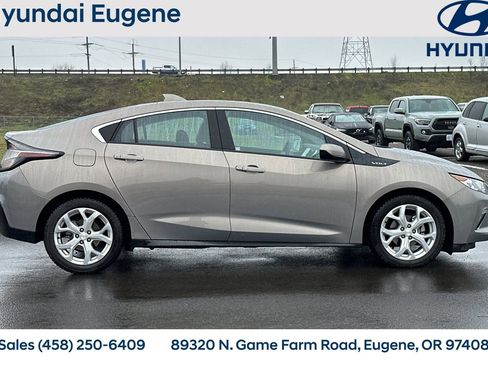Used 2017 Chevrolet Volt Premier w/ Driver Confidence II Package image 2