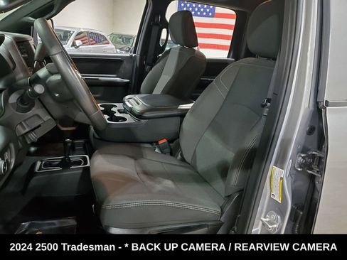 Used 2024 RAM 2500 Tradesman w/ Chrome Appearance Group image 6