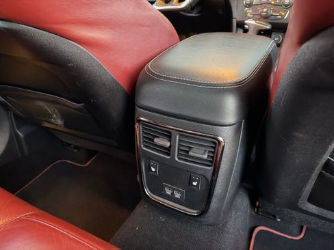Used 2020 Dodge Charger SRT Hellcat w/ Carbon/Suede Interior Package image 15