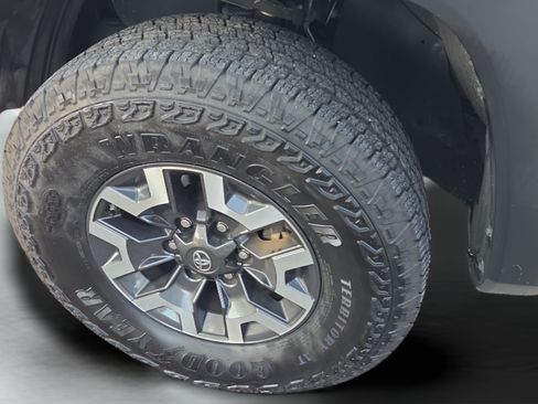 Used 2019 Toyota Tacoma 4x4 Double Cab image 29