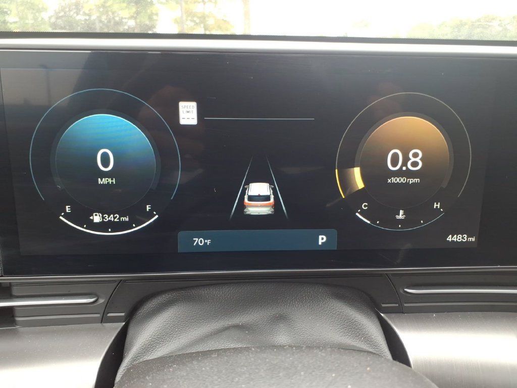 Certified 2026 Hyundai Kona Limited FWD image 18