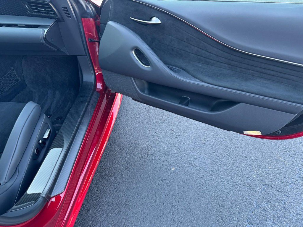 Used 2018 Lexus LC 500 Coupe w/ Performance Package RWD image 11