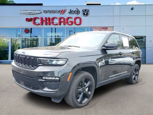 Certified 2024 Jeep Grand Cherokee Limited w/ Luxury Tech Group II AWD/4WD image 2