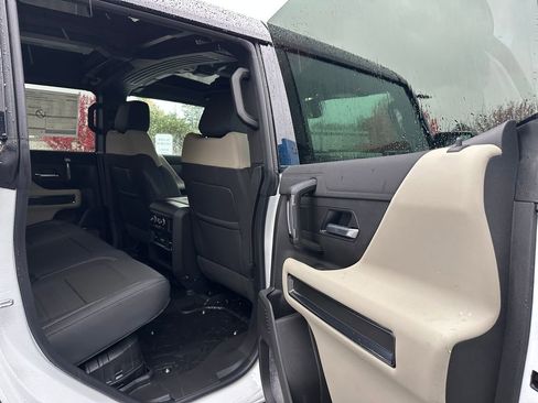 New 2026 GMC Hummer EV 4x4 Crew Cab image 13
