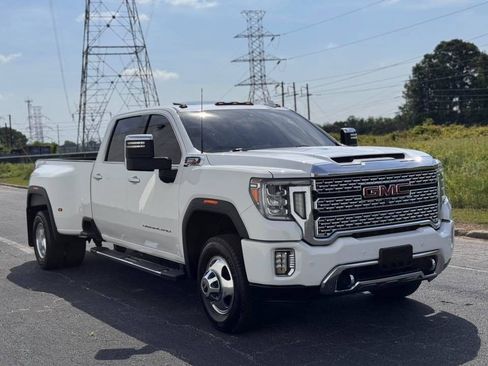 Used 2020 GMC Sierra 3500 Denali w/ Denali Ultimate Package AWD/4WD image 3