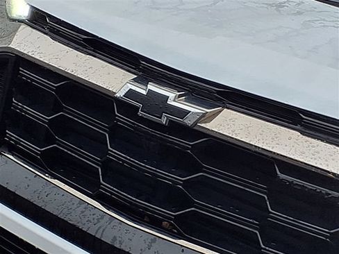 New 2026 Chevrolet Equinox ACTIV w/ LPO, Floor Liner Package FWD image 29