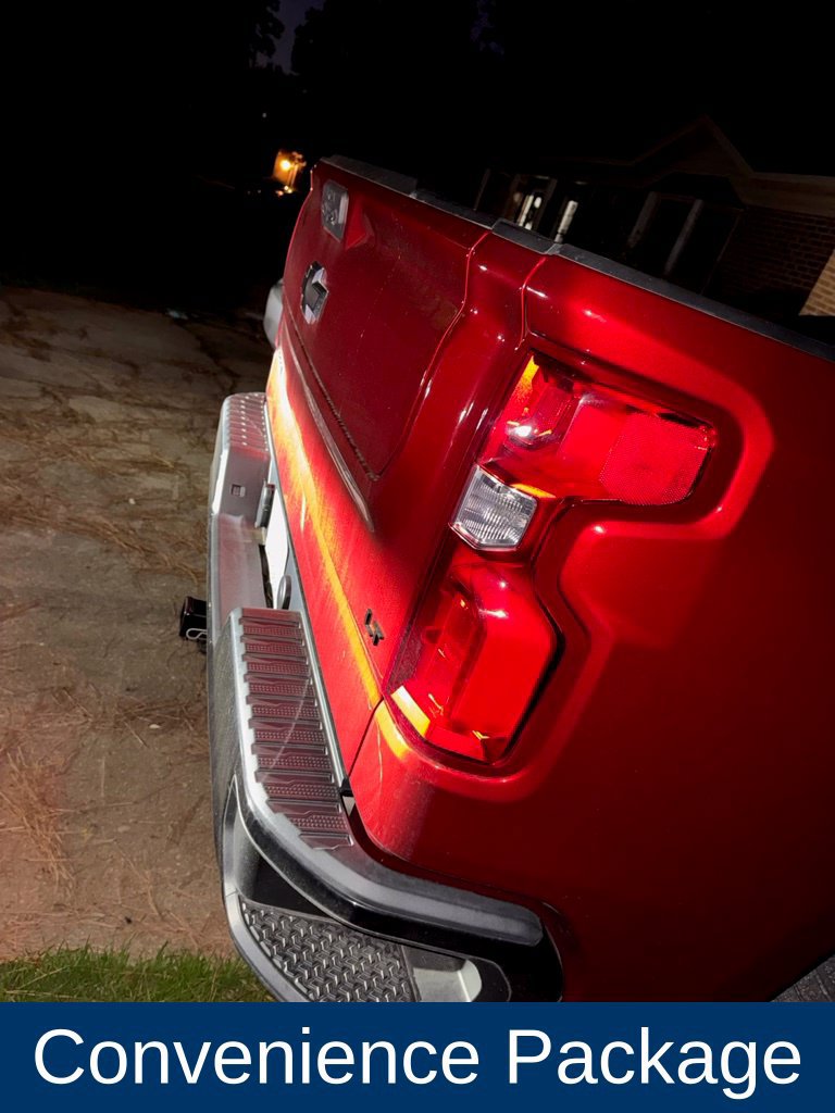 Used 2024 Chevrolet Silverado 1500 LT Trail Boss w/ Convenience Package II AWD/4WD image 4