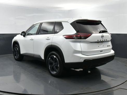 Used 2024 Nissan Rogue SV AWD/4WD image 33