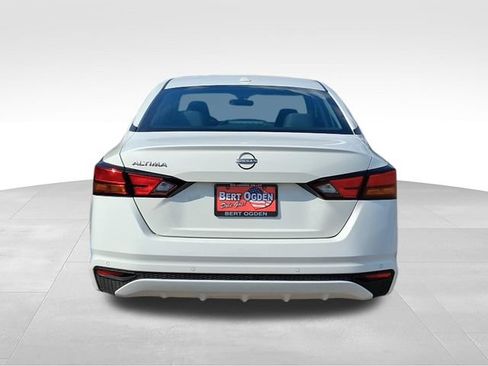 Certified 2025 Nissan Altima 2.5 S FWD image 6