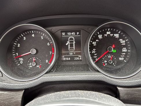 Used 2018 Volkswagen Passat 2.0T SE w/ SE Lighting Package image 13