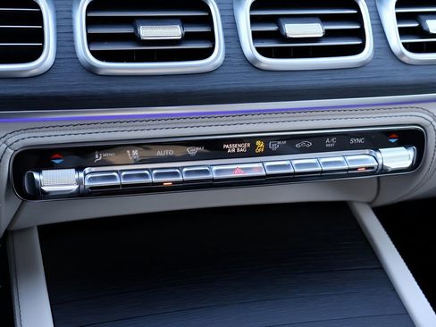 New 2026 Mercedes-Benz GLE 53 AMG 4MATIC Coupe image 28