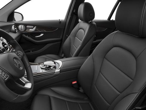 Used 2017 Mercedes-Benz GLC 300 4MATIC image 12