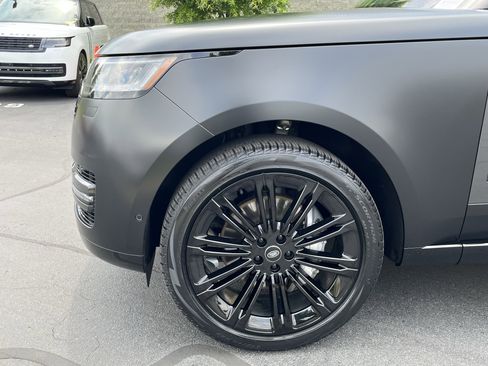 Certified 2024 Land Rover Range Rover SE AWD/4WD image 12