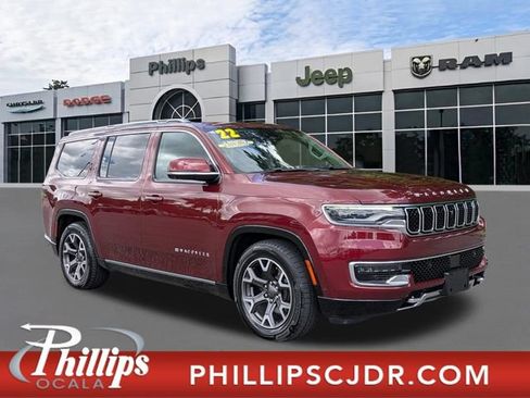 Used 2022 Jeep Wagoneer Series III w/ Premium Group I AWD/4WD image 1