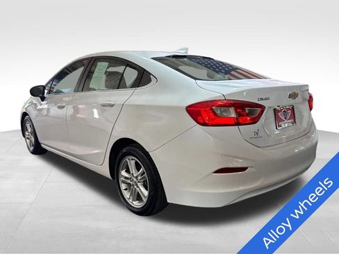 Used 2016 Chevrolet Cruze LT FWD image 7