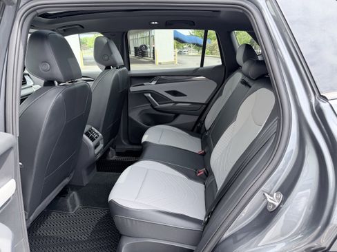 New 2026 Volkswagen Tiguan SE R-Line AWD/4WD image 26