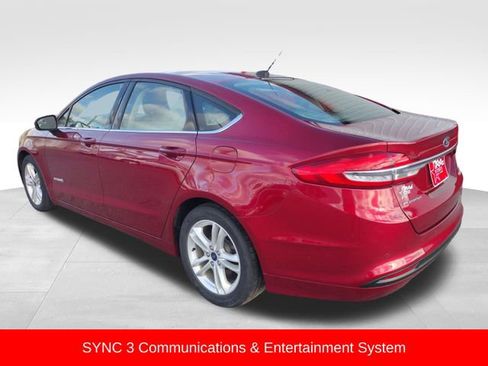 Used 2018 Ford Fusion SE image 6