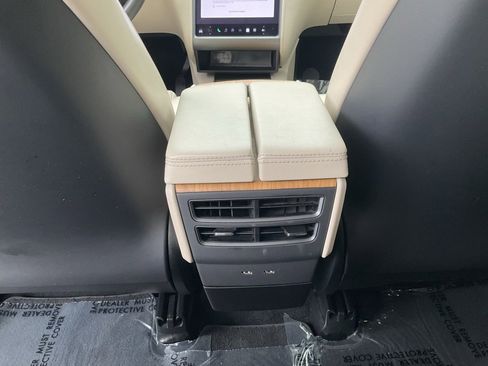 Used 2018 Tesla Model X 100D image 38