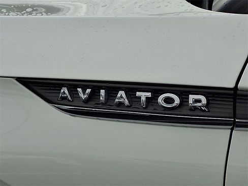 Certified 2023 Lincoln Aviator AWD w/ Premium Package image 31