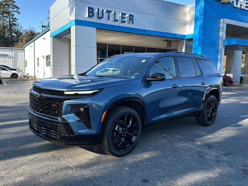 New 2026 Chevrolet Traverse RS w/ LPO, Floor Liner Package image 2