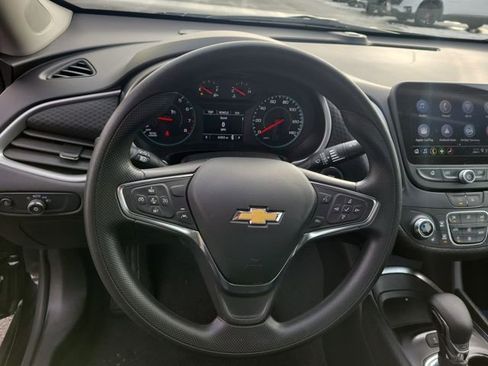Used 2025 Chevrolet Malibu LT image 17
