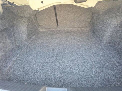 Used 2023 Volkswagen Jetta SE w/ Panoramic Sunroof Package image 6