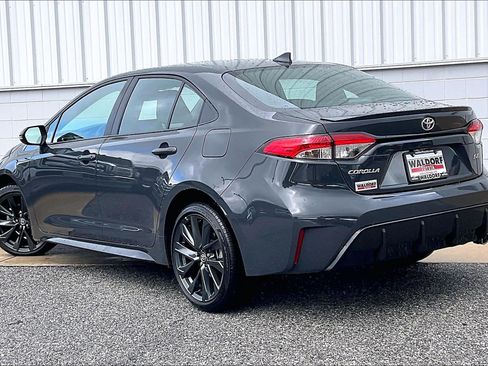 Used 2026 Toyota Corolla SE FWD image 15