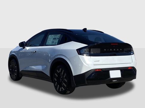 New 2026 Nissan Leaf Platinum+ w/ Cargo Package (Platinum+) image 2