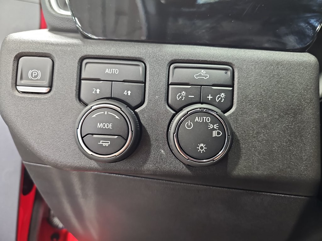 Used 2024 Chevrolet Silverado 1500 LT AWD/4WD image 26