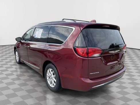 Used 2020 Chrysler Pacifica Touring-L FWD image 12