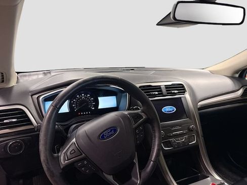 Used 2019 Ford Fusion SEL FWD image 10