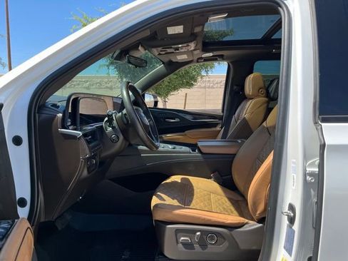 Used 2021 Cadillac Escalade ESV Sport w/ Driver Assist Tech Package AWD/4WD image 10
