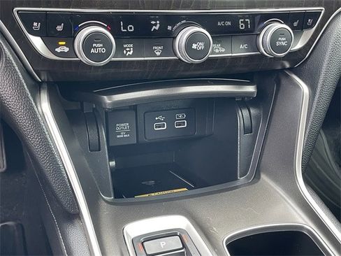Certified 2022 Honda Accord Touring image 19