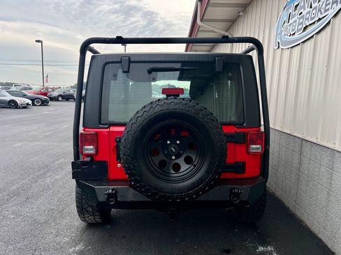 Used 2015 Jeep Wrangler Sport image 4